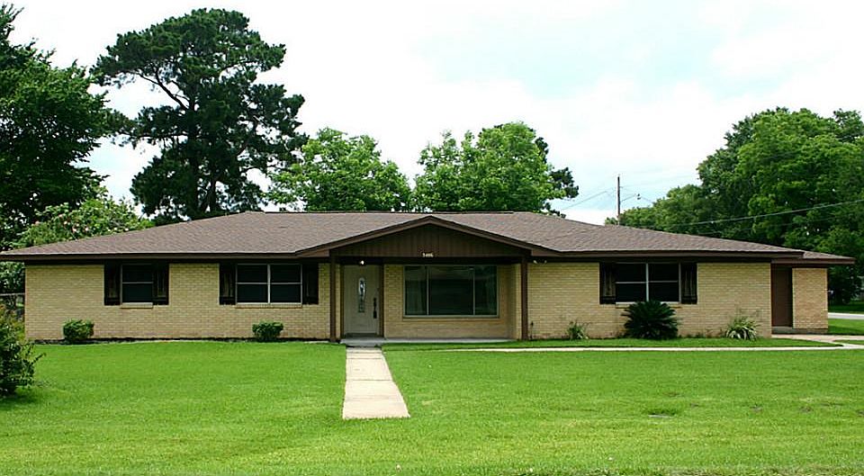 1st image of 3406 Canal Ave