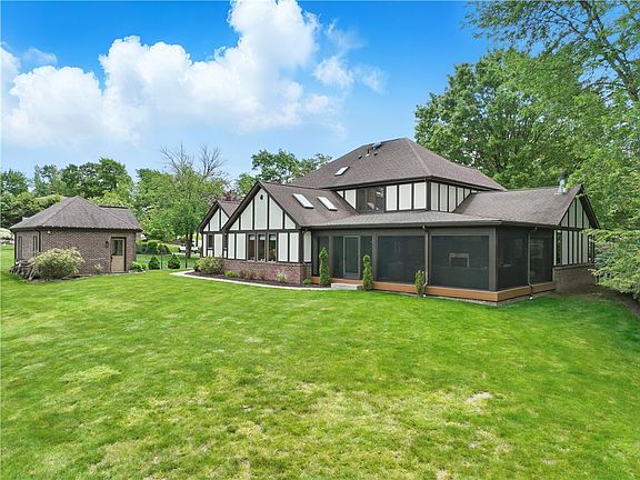 2nd image of 1751 Hassam Rd