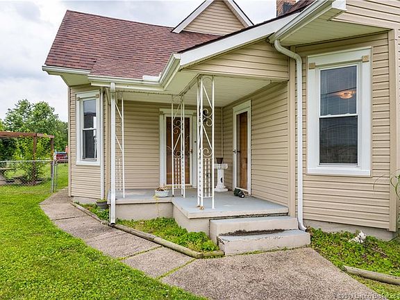 4th image of 310 W Main St