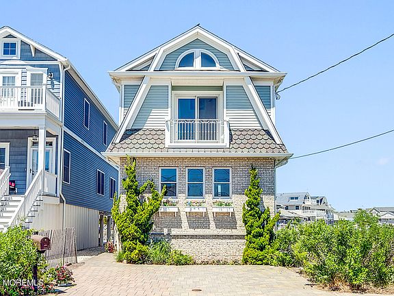 2nd image of 71 2nd Avenue