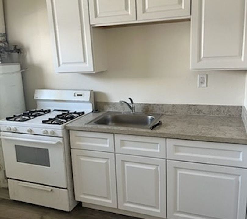 1st image of 520 Maple St APT I