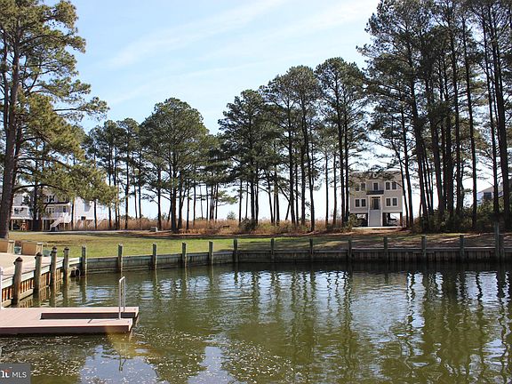 4th image of 800 Castaway Dr