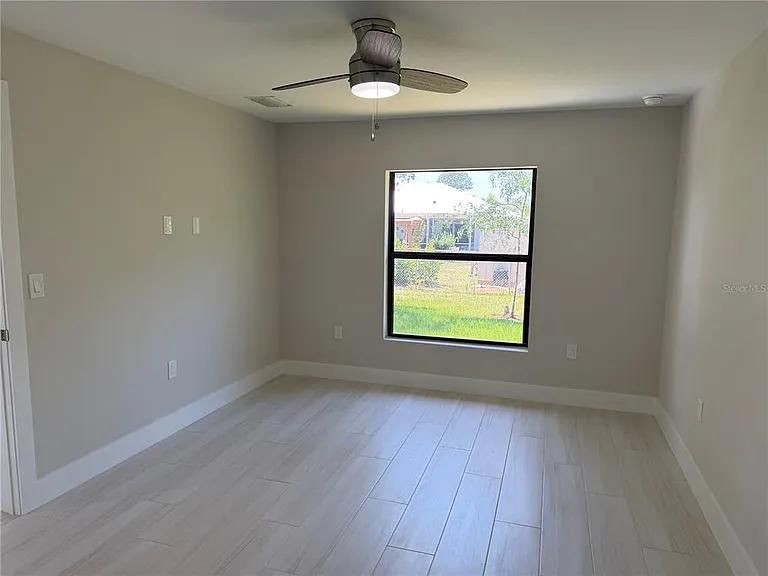 23367 Mayville Ave — Photo 11