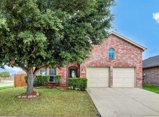 9301 Comanche Ridge Dr, Fort Worth, TX 76131