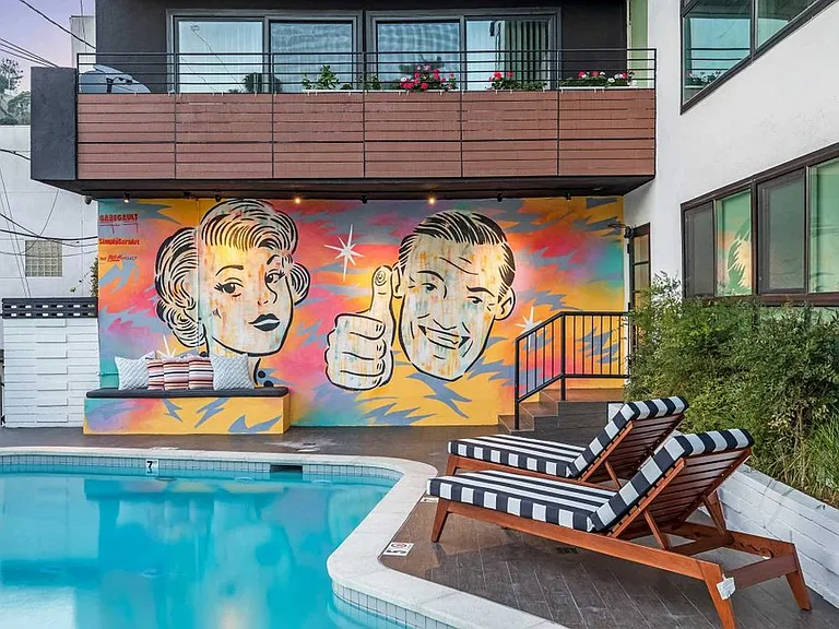 Element WeHo — Photo 5