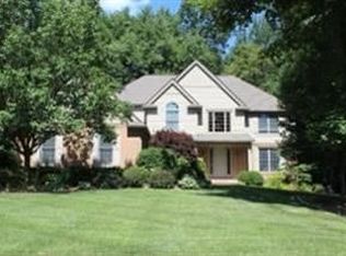 2048 Bay Hill Ct, Ann Arbor, MI 48108