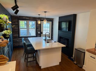 822 E Squantum St, Quincy, MA 02171