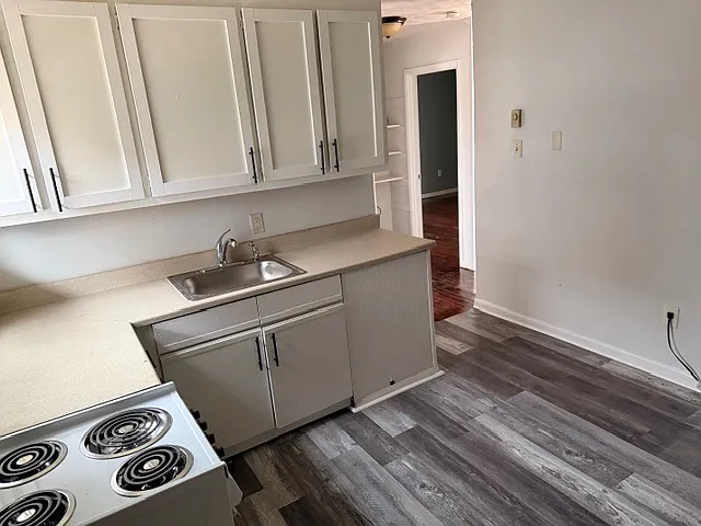 2115 Phaup St — Photo 1