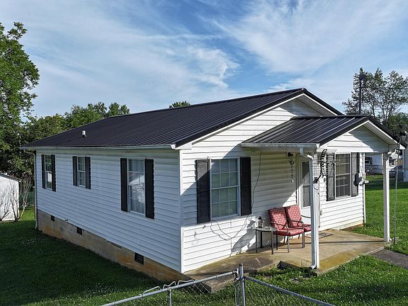 3rd image of 330 Royal St #330