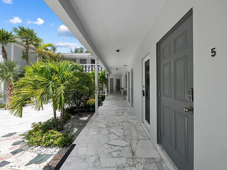 915 Intracoastal Dr #5 — Photo 7