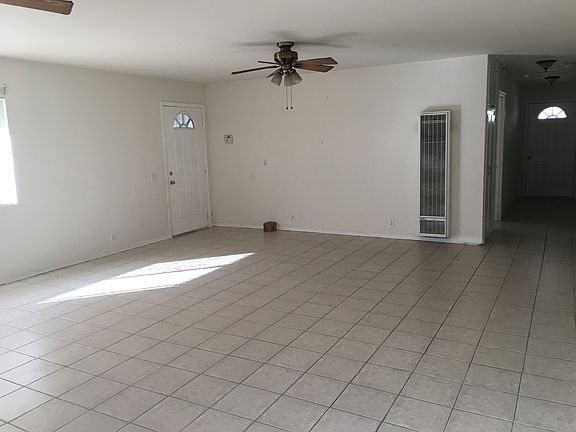 3rd image of 1183 W Phillips Blvd
