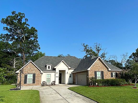 2nd image of 18263 Old Trail Dr