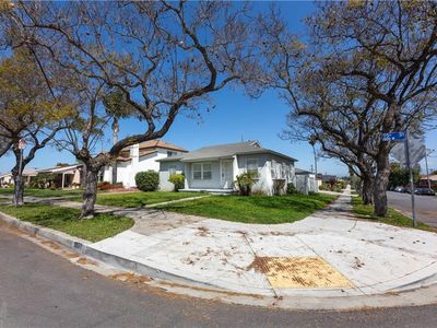 1851 W 95th St, Los Angeles, CA, 90047