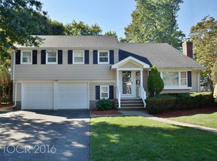 508 Warren Ave, Ho Ho Kus, NJ 07423