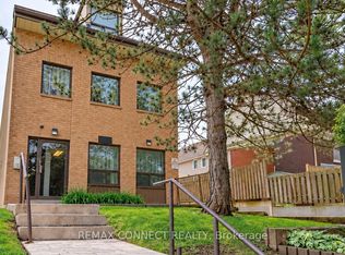 4872 Valley Way #303, Niagara Falls, ON L2E1W3