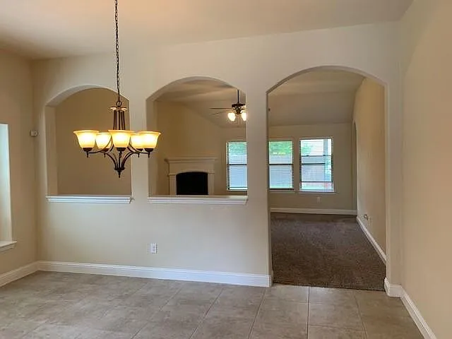 4 bed, 2086 sqft, $2,495 — Photo 3