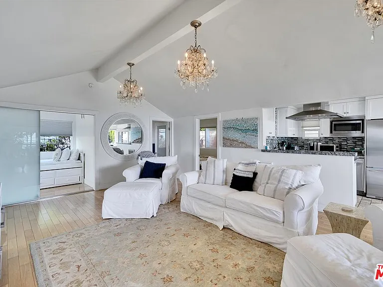 3966 Las Flores Canyon Rd — Photo 25