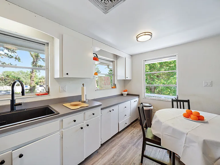 708 Shore Rd #C — Photo 13