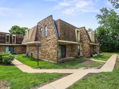 2130 Country Club Dr #2130, Woodridge, IL, 60517