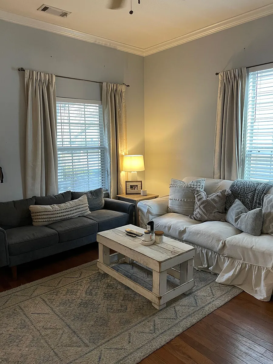 Building Photo - 539 S Cox St #1