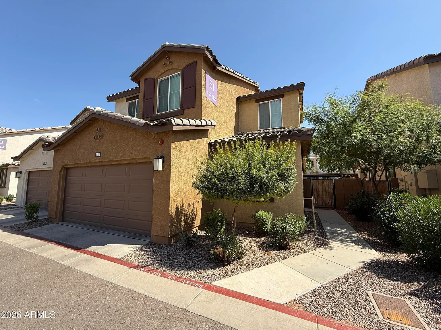 3 bed, 2.5 bath, 1968 sqft, $2,395 — Photo 2