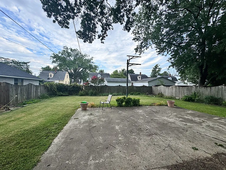 3105 E Cherry St — Photo 12