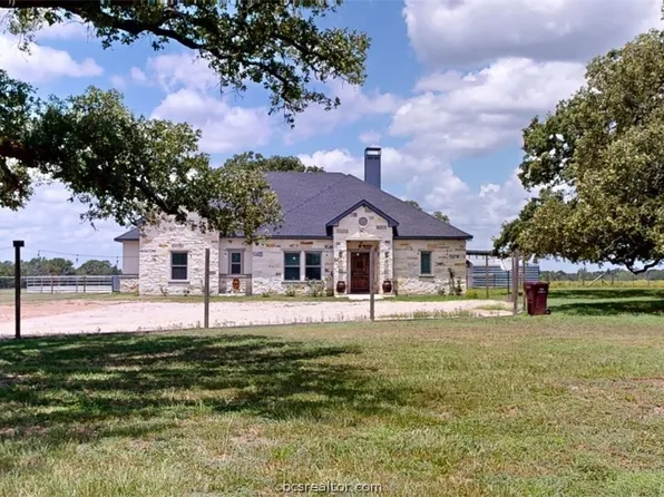 5177 Wilcox Ln, Bryan, TX 77808