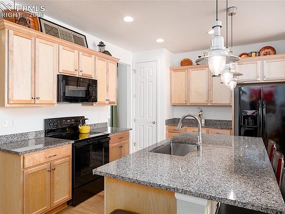 2nd image of 5090 Makalu Dr