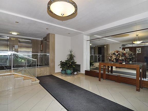 3rd image of 4555 Henry Hudson Pkwy APT 1207