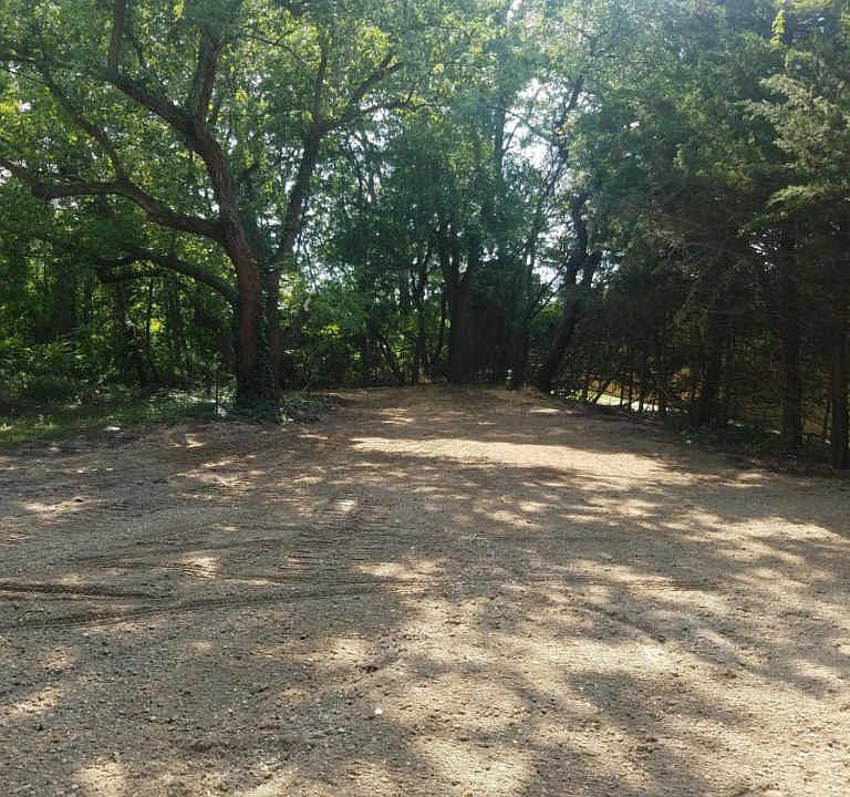 2nd image of 1103 Green Grove Rd