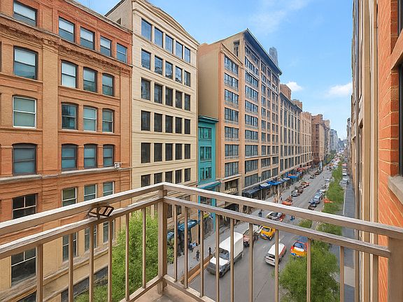 2nd image of 140 W 19th St APT 3A