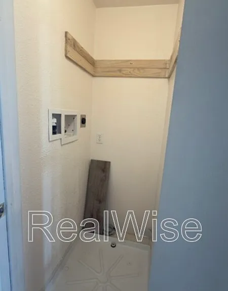 205 S Pine St — Photo 13