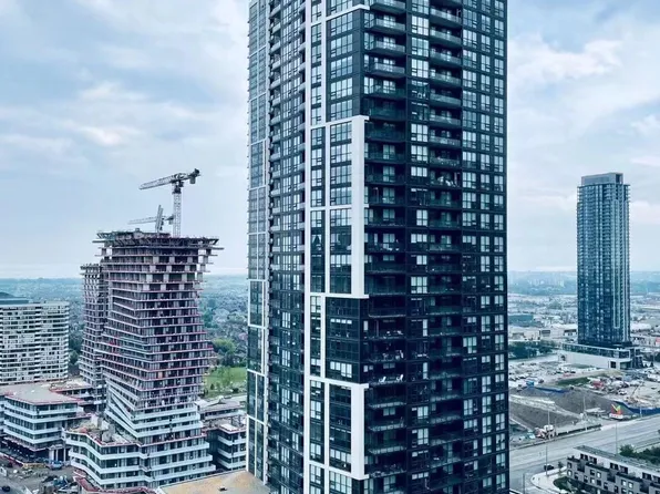 4065 Confederation Pkwy, Mississauga, ON
