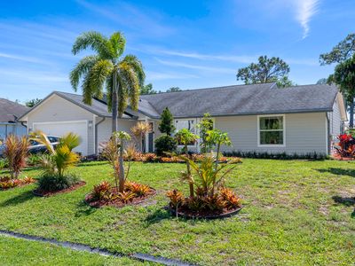 932 SE Damask Avenue, Port Saint Lucie, FL, 34983