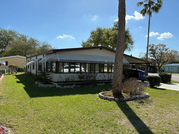 3202 Lotus Blossom Dr, Zephyrhills, FL 33541