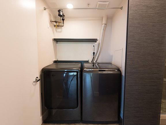 3rd image of 101 Market St Unit 434