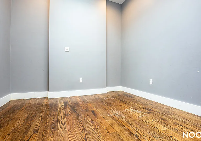 60-15 Myrtle Ave #R — Photo 9