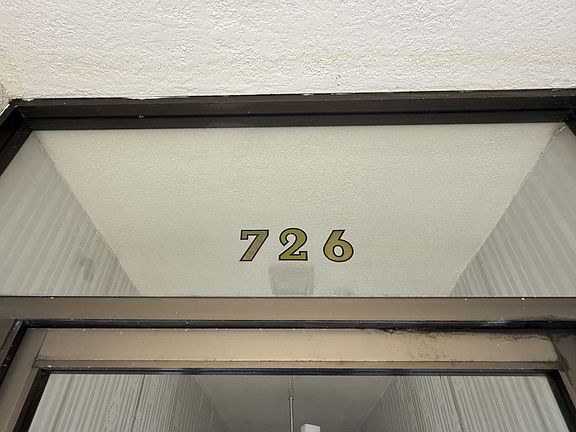 3rd image of 726 18th Ave APT 1