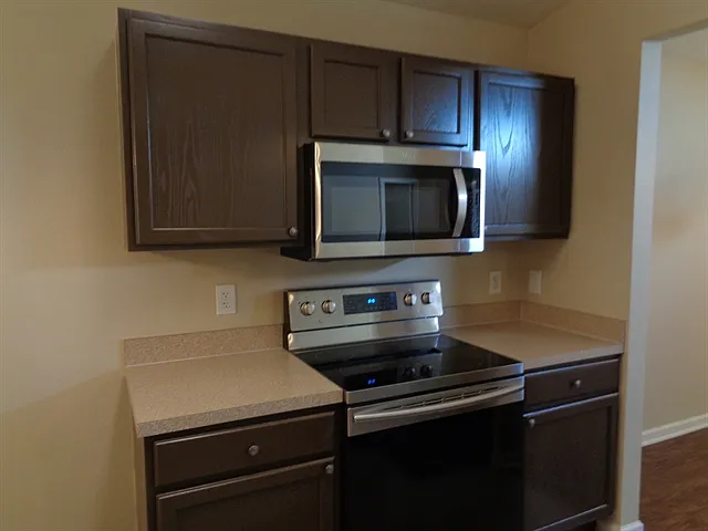 12408 Hawkeye Point Pl — Photo 2