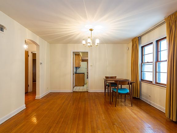 4th image of 8125 S Essex Ave