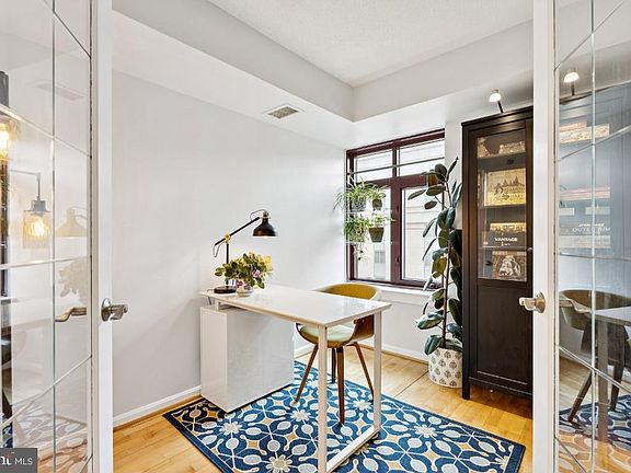 5th image of 2400 Clarendon Blvd APT 908