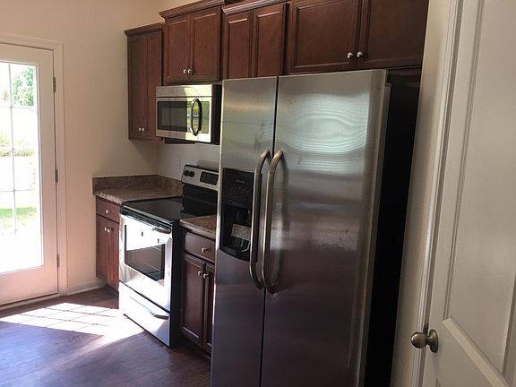 3rd image of 8945 Bradstreet Commons Way