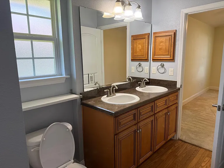2215 Cherokee Cove Trl — Photo 9
