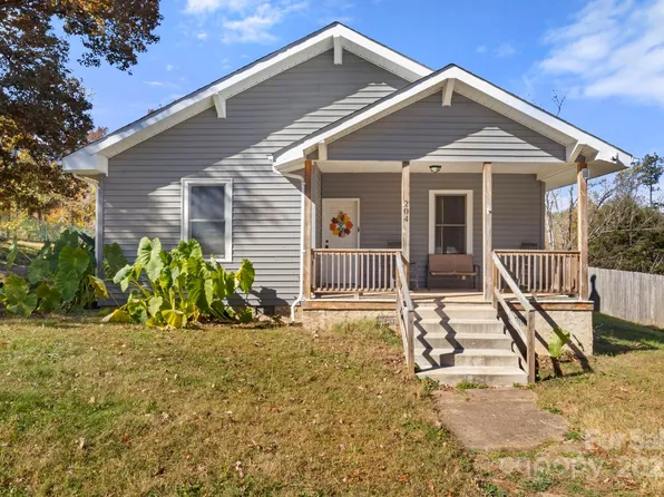 204 Shelby St, Hickory, NC 28601