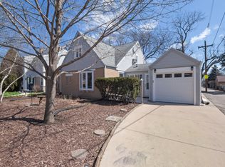 8713 Marmora Ave, Morton Grove, IL 60053