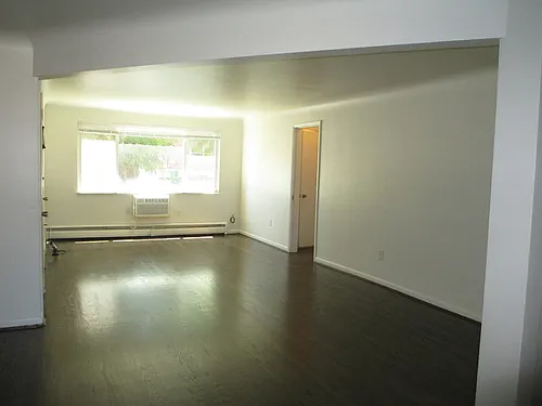1668 Crest Hill Ave #1 — Photo 1
