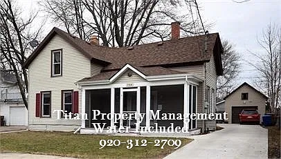 702 1st St Menasha — Photo 1