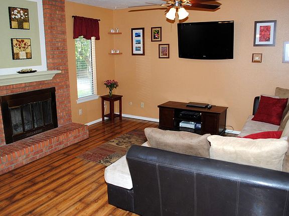 5th image of 4917 Chisholm Trl NW