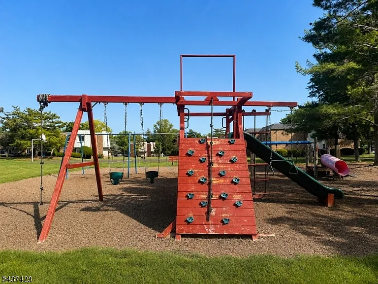 807 Eves Dr #3Q — Photo 12