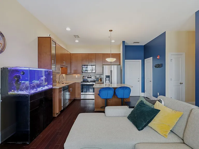 619 N 4th St #301 — Photo 22